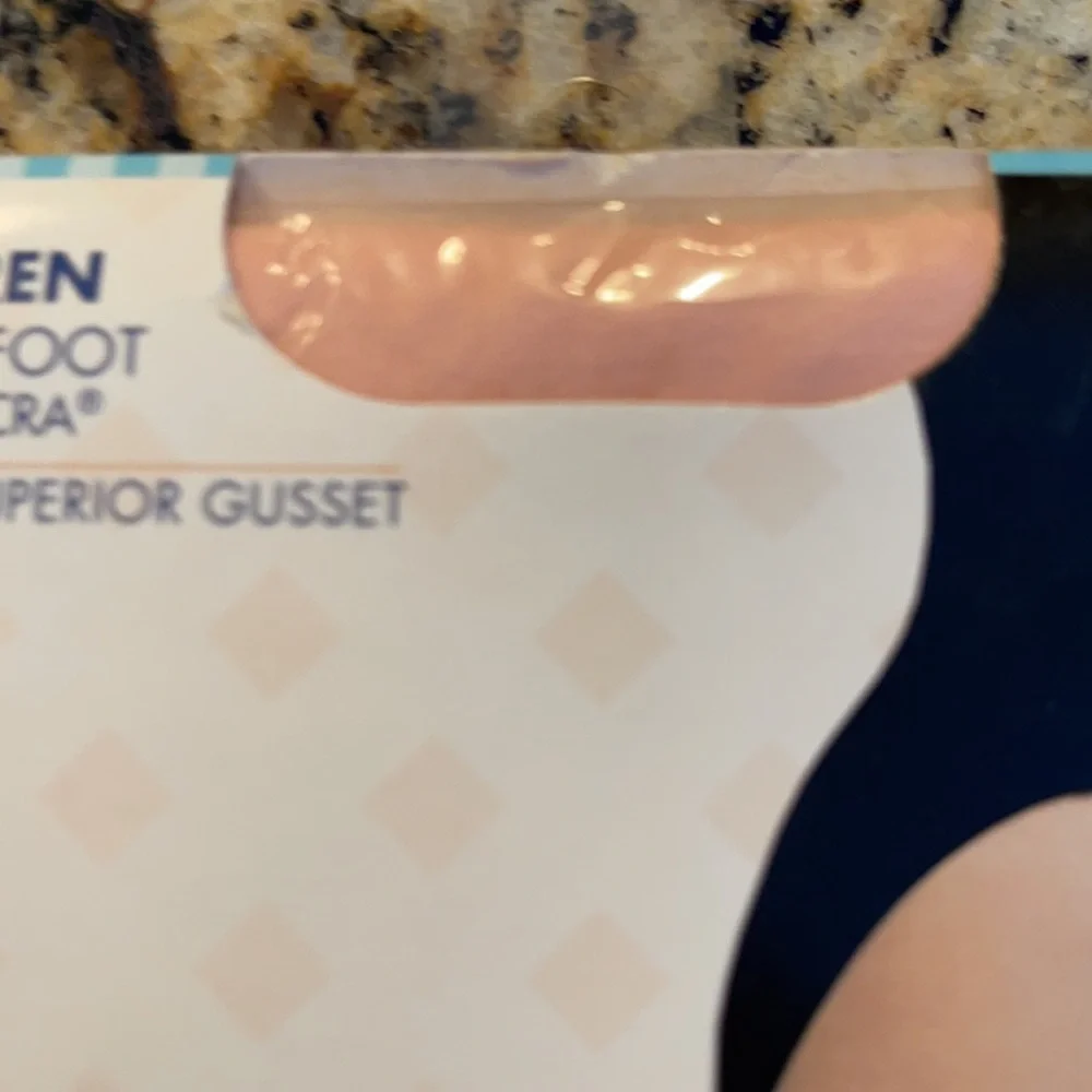 New kid’s pink convertible tights